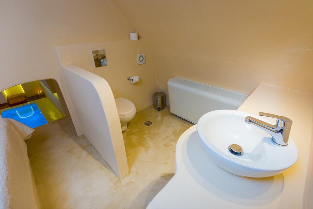 Alma Libre Suites ฟิรา ภายนอก รูปภาพ